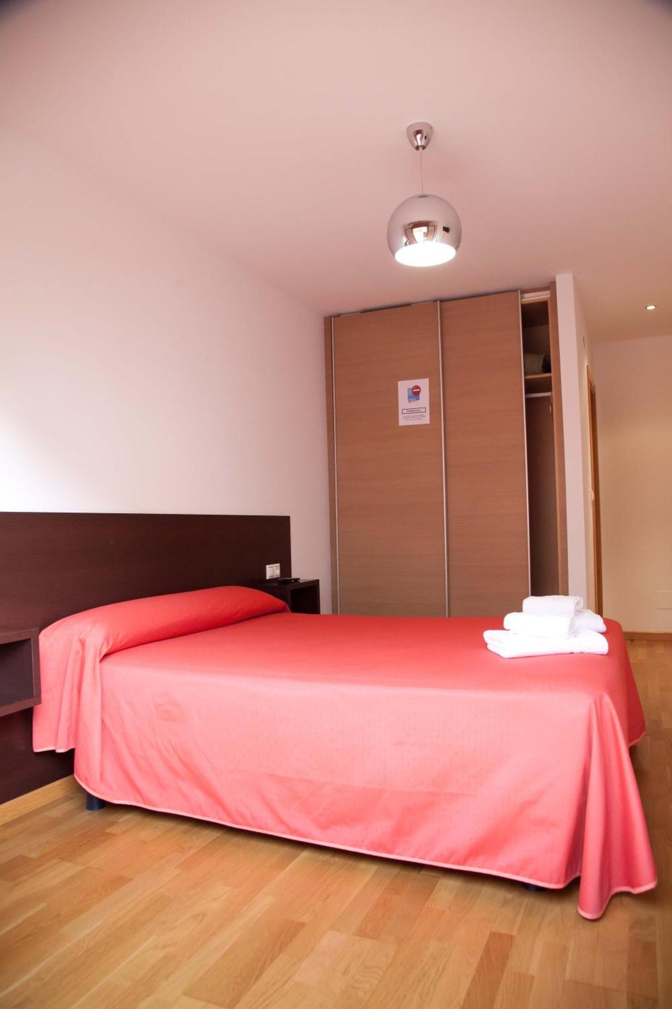Two-Bedroom Apartment (4 Adults),549322902:JPEG